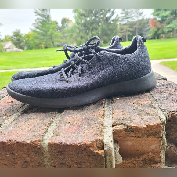 Allbirds - Men's Wool Runners - Picture 2 of 12